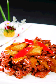 菌王炒鹿肉