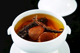 鹿茸海龙炖辽参
