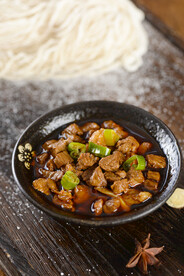 红烧羊肉块 