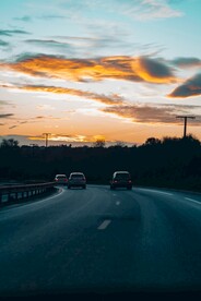 公路上的夕阳