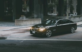 宝马轿车
