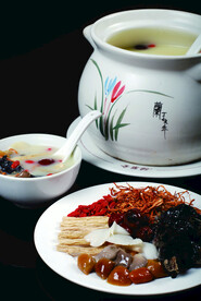虫草花炖乌鸡