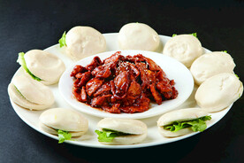 烧饼热酱驴肉