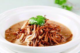 石锅茶树菇
