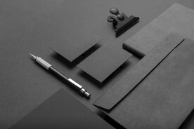 VI设计办公用具场景样机