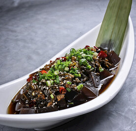 酸菜橡子凉粉