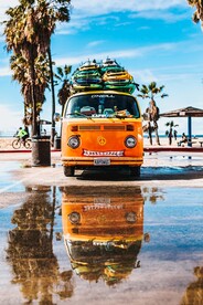 旅行汽车