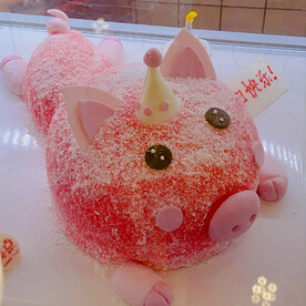 小猪生日蛋糕
