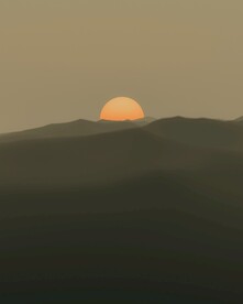 远山夕阳