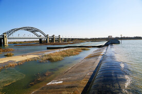 河岸橡胶坝