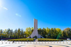 西藏拉萨和平解放纪念