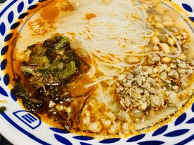 酸菜红油米粉