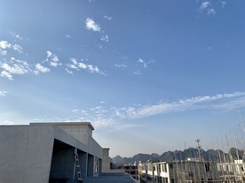 高空蓝天白云