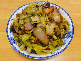 酸菜炒熏肉