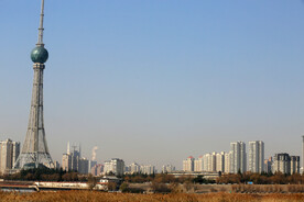 洛浦公园河岸风光