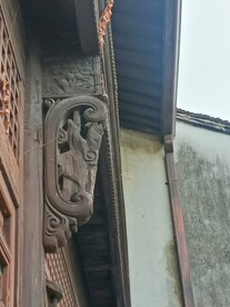 劳宅牛腿