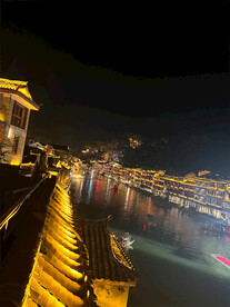凤凰古城夜景