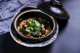 腊味煲仔饭
