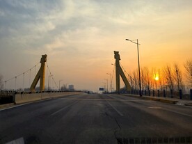 城市日出道路