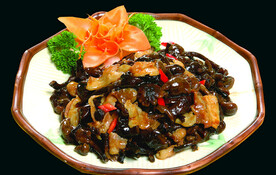 五花肉炒榛蘑