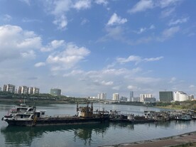 江边上空