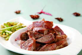 大块牛肉