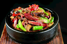 石锅酱肉香菇
