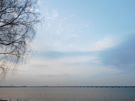 跨湖大桥远景