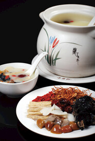 虫草花炖乌鸡