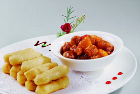 咕噜肉拌脆皮鲜奶