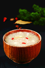 银耳莲子粥