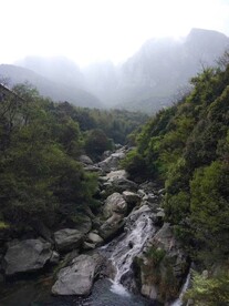 山间小溪