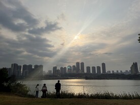 江边美景