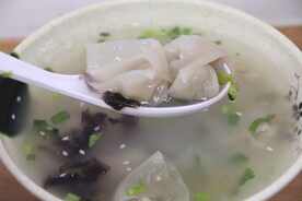 馄饨扁肉 
