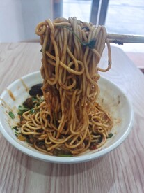 热干面 