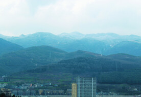 山 
