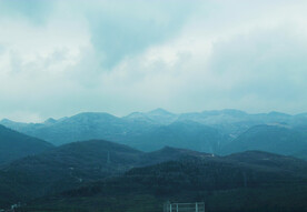 山 