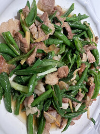 牛肉炒指尖椒