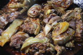 铁锅炒鸡