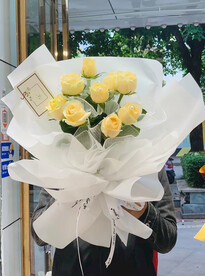 香槟黄玫瑰花