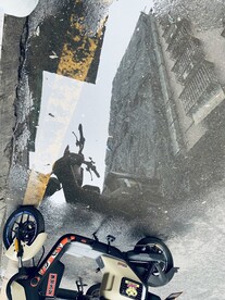 城中村倒影拍摄