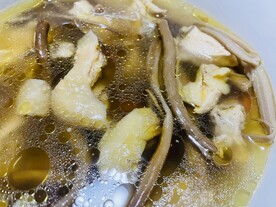 鸡肉茶树菇汤