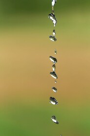 一串水珠