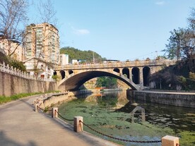 遵义湘江河石拱桥