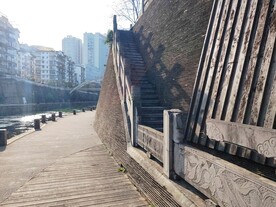 墙体台阶楼梯