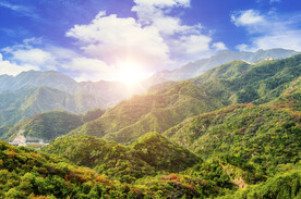 远山天空