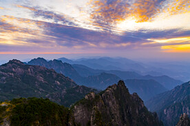晚霞远山美景