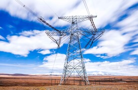 跨越无人区的超高压电网