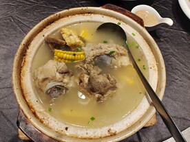 筒骨玉米汤