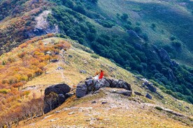 双色山